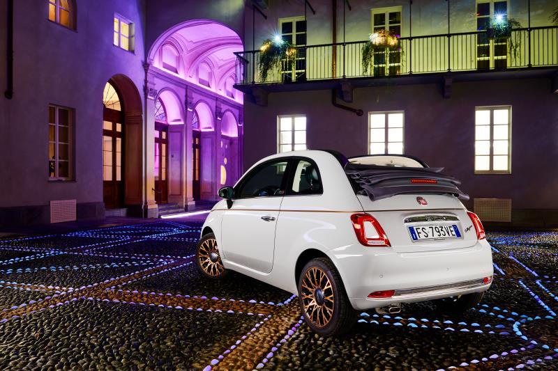 Fiat ist Teil der Lichtinstallationen „Luci d'Artista" in Turin