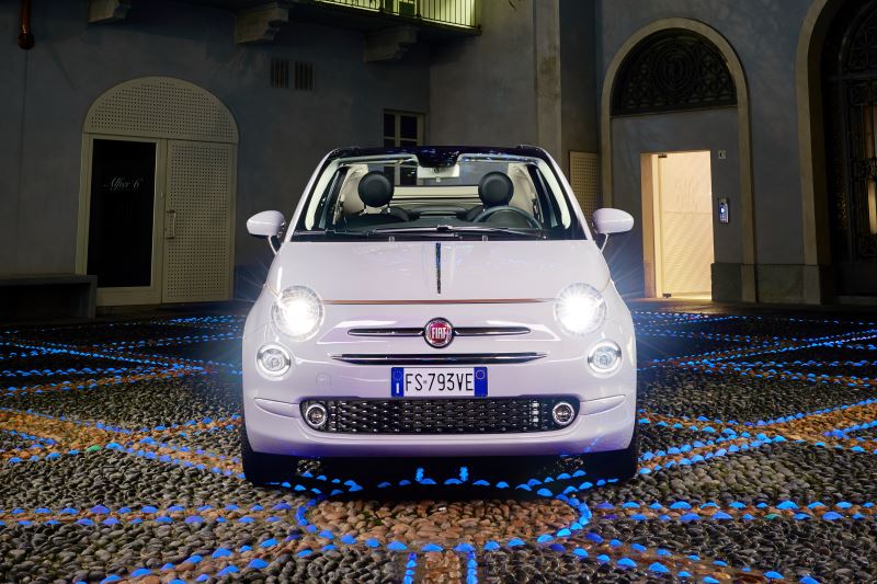 Fiat ist Teil der Lichtinstallationen „Luci d'Artista" in Turin