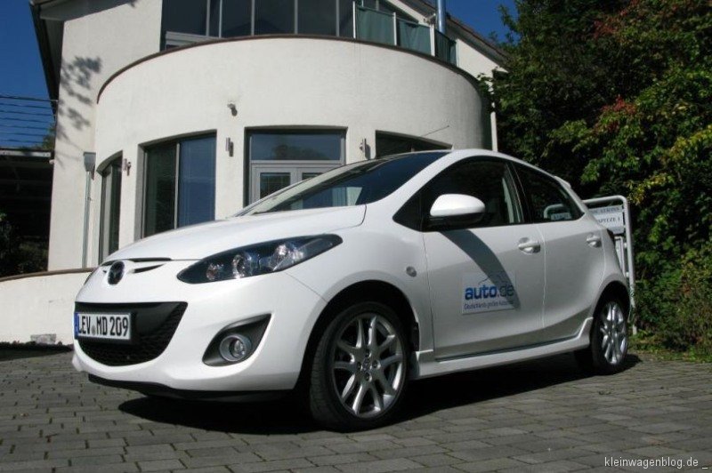 Mazda2