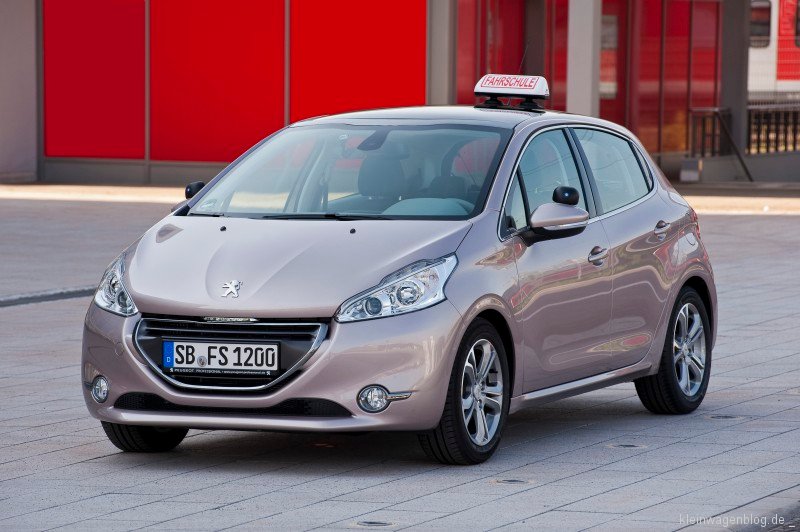 Peugeot 208 als Fahrschulwagen