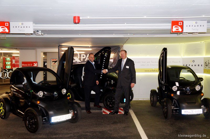 Renault übergibt vier Twizy an das Projekt "Erfahre Hamburg"