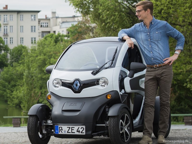 Renaut Twizy und Joko Winterscheidt