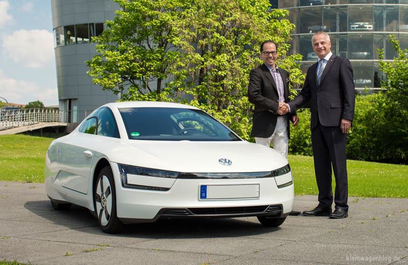 Volkswagen liefert ersten XL1 aus