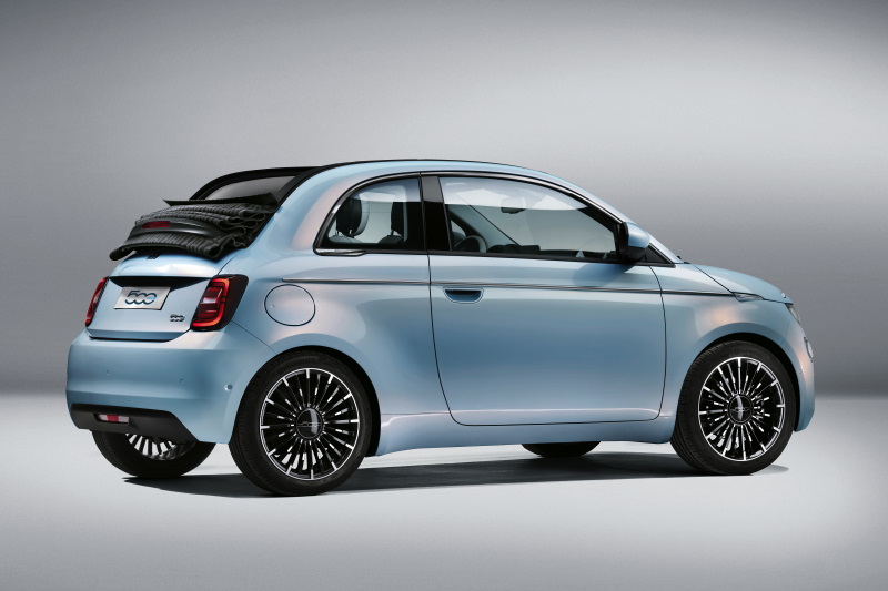 Vollelektrisch angetriebener Fiat 500 geht mit neuen
