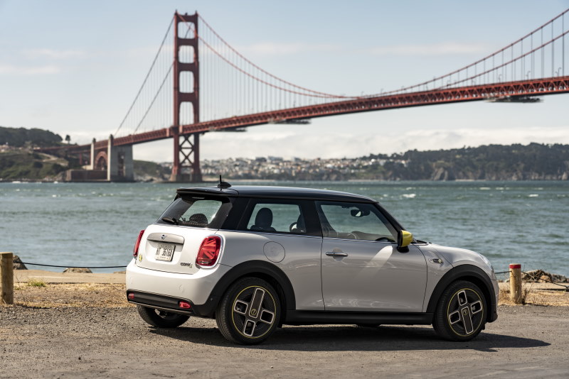 Im MINI Cooper SE vom Silicon Valley nach Hollywood