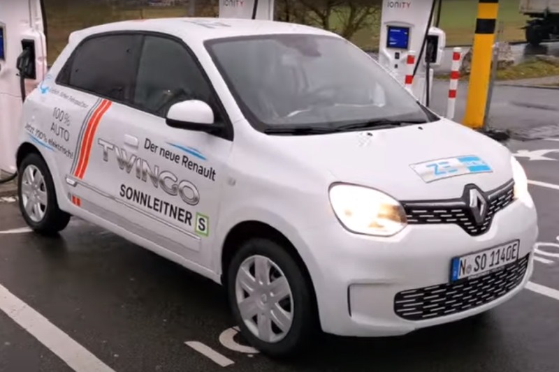 Video: Renault Twingo Elektro Vibes – ein Cityflitzer für die Autobahn? | Andreas Haehnel