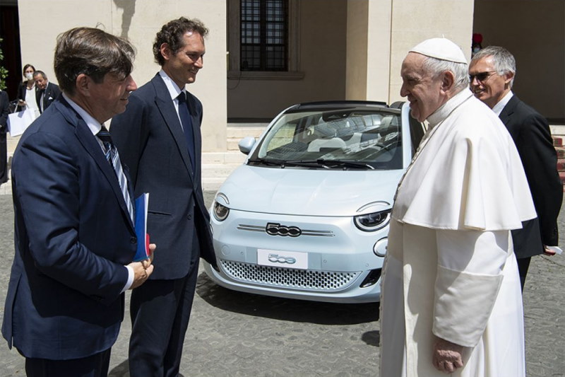 Papst Franziskus gewährt Stellantis eine Audienz