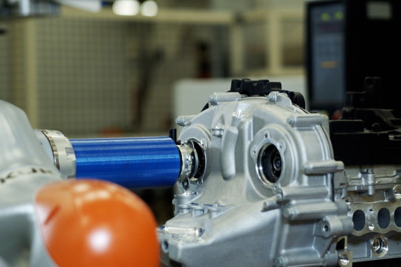 Ford: Roboter Robbie hilft gesundheitlich eingeschränkten Mitarbeitern