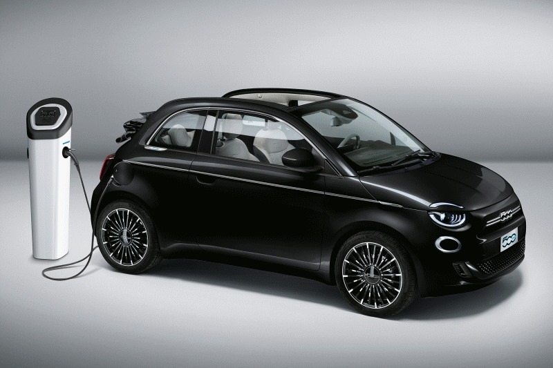 Fiat 500e: „la Prima“ by Bocelli