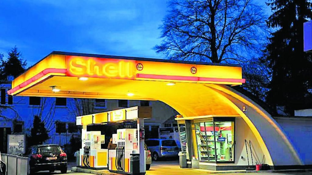 Shell: Auto aufladen an denkmalgeschützter Tankstelle