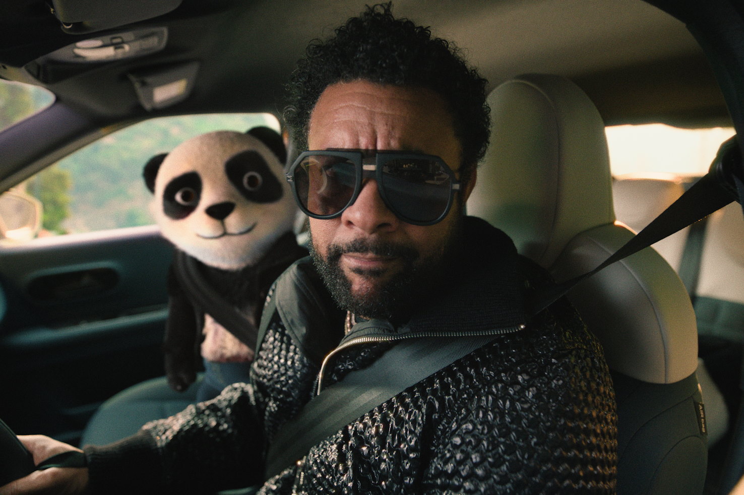 Der Fiat Grande Panda feiert gemeinsam mit Shaggy den 30. Geburtstag seines Welthits „Boombastic“
