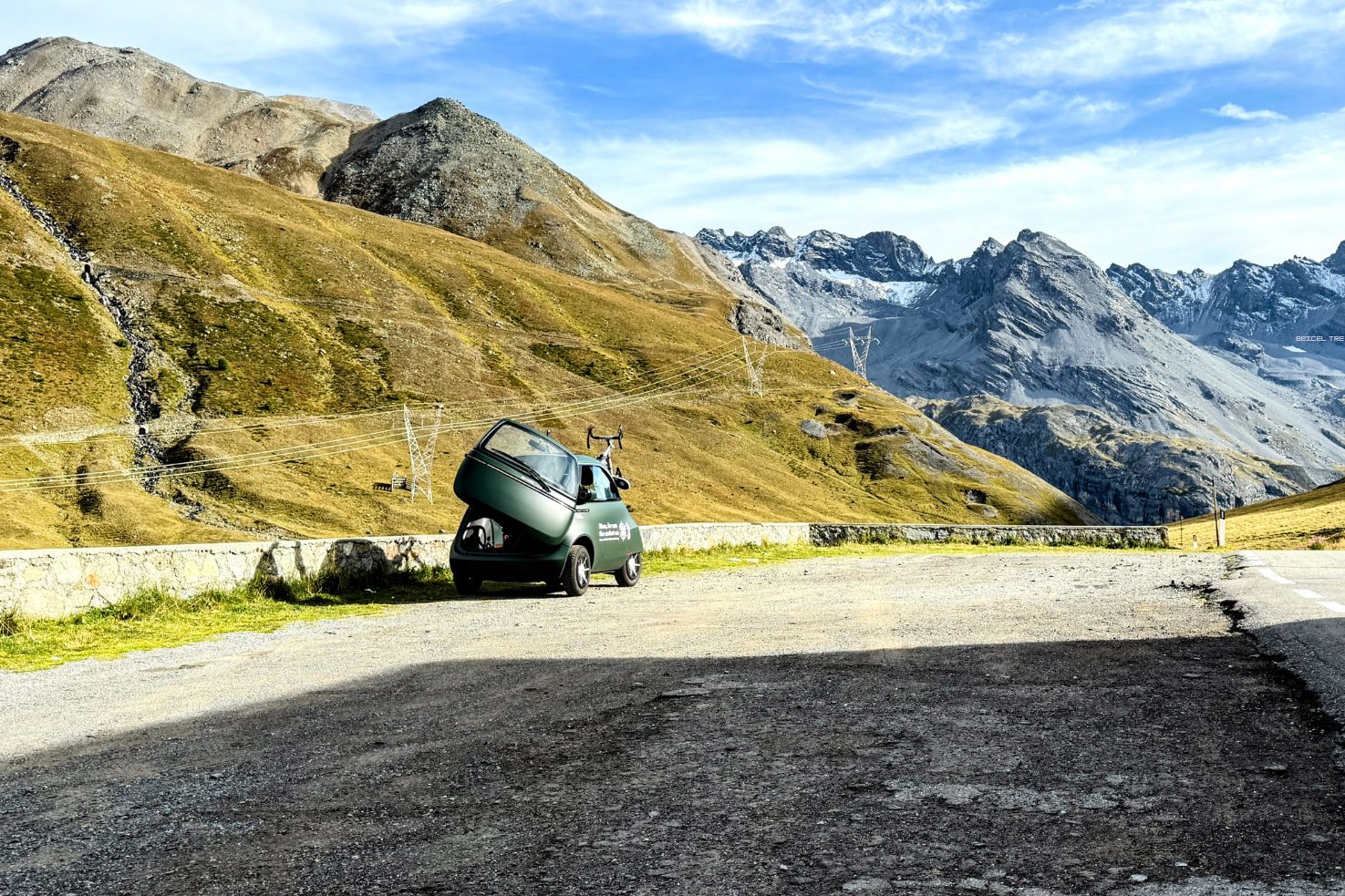 Zwischen Titan und Volt: 1000 Kilometer Alpenabenteuer im Kleinstwagen