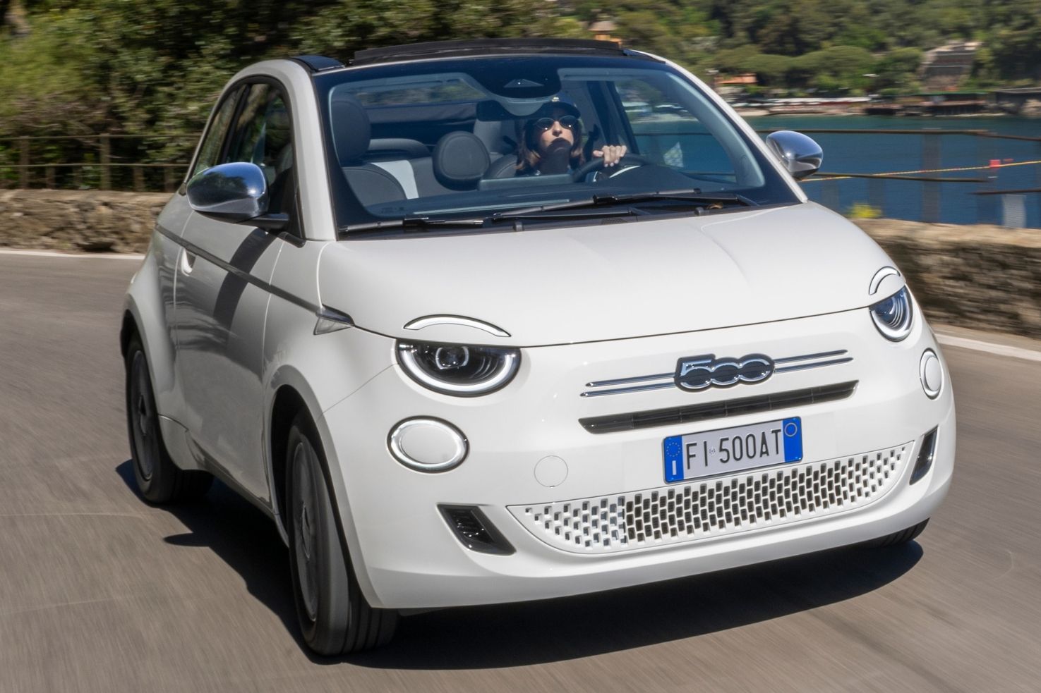 Fiat 500 Hybrid Dolcevita