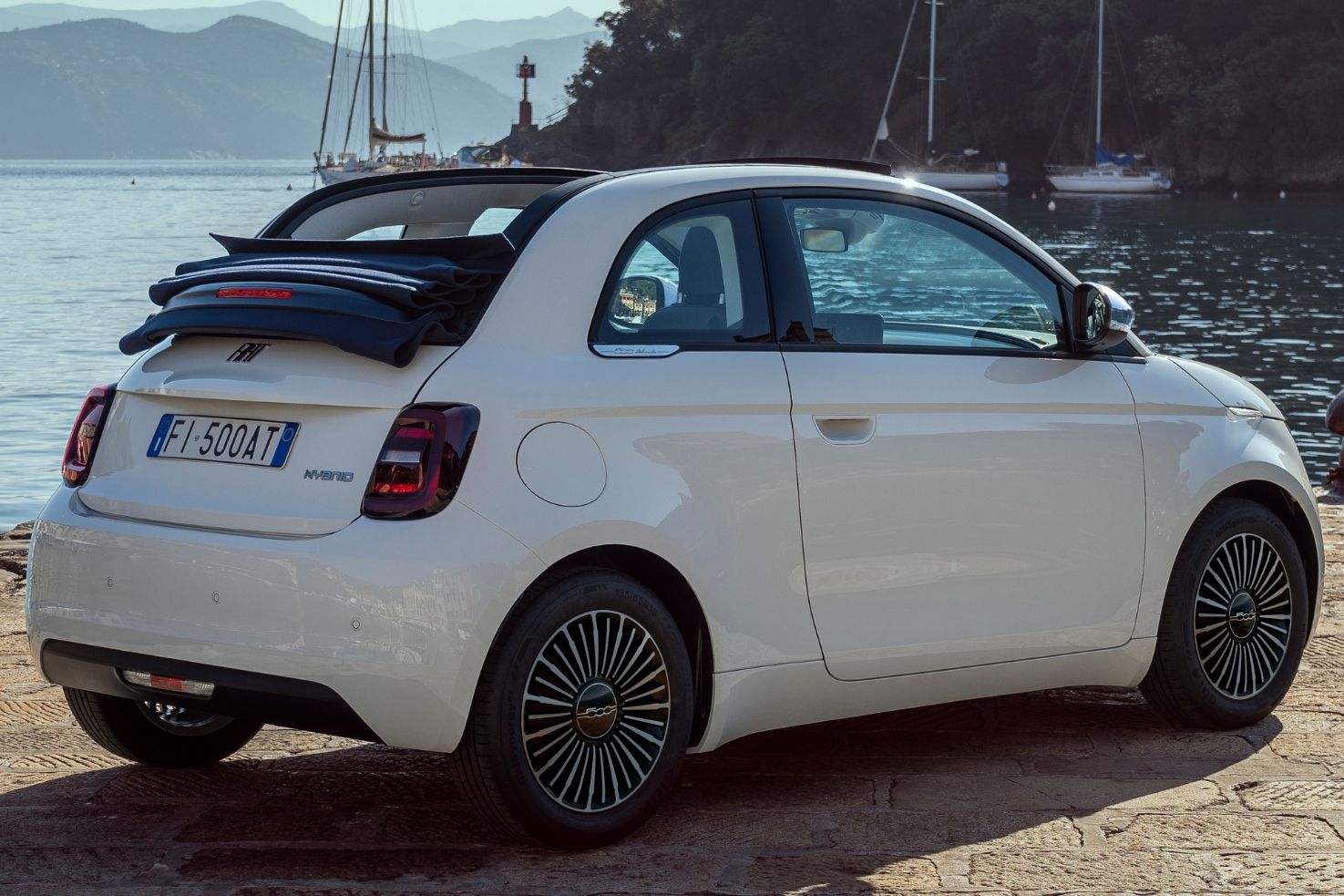 Fiat 500 Hybrid Dolcevita