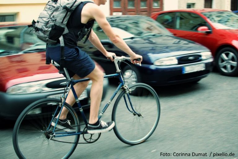 Sicherheitsabstand beim Überholen von Radfahrern